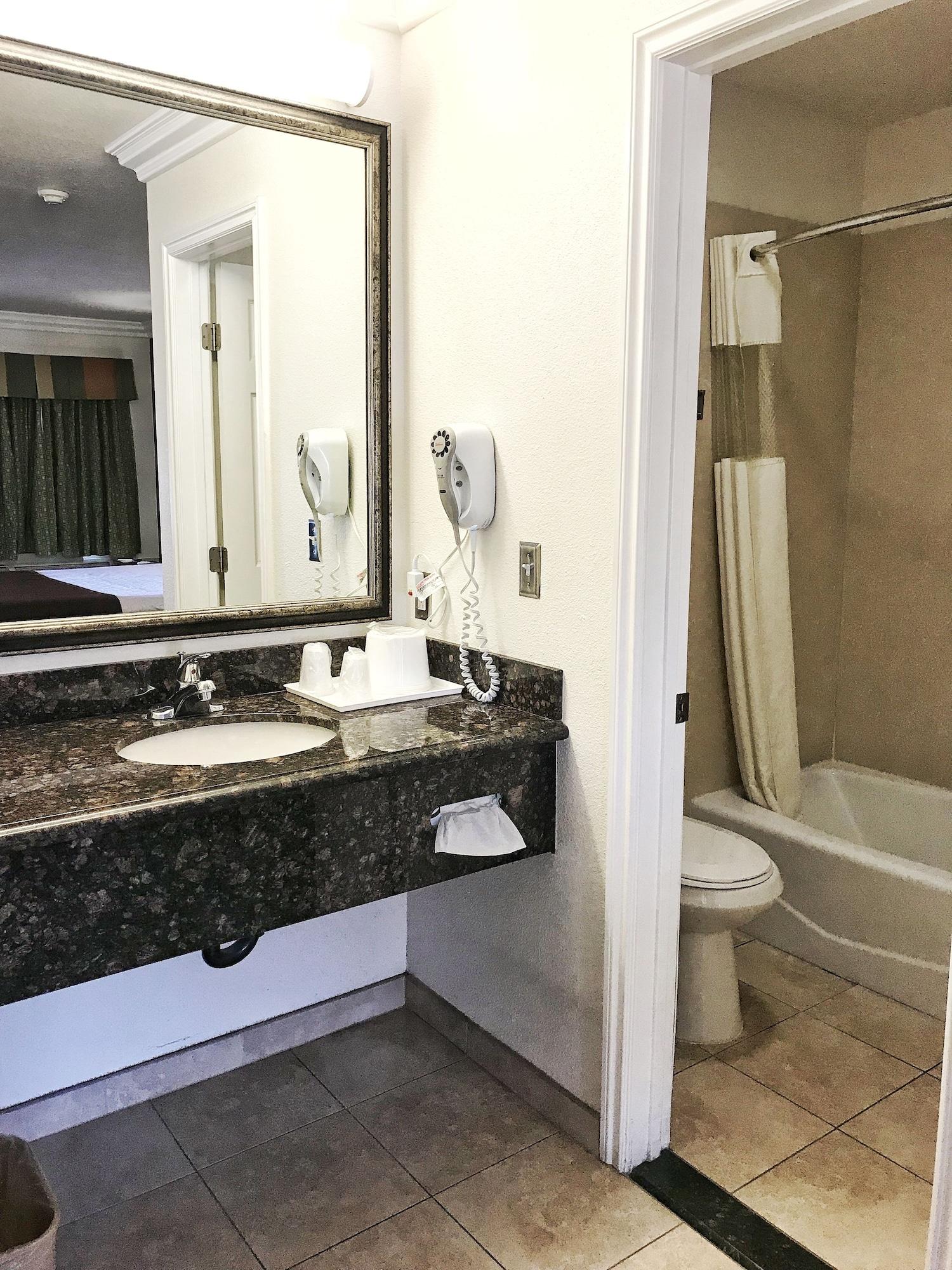 Rodeway Inn Adelanto Us 395 Luaran gambar