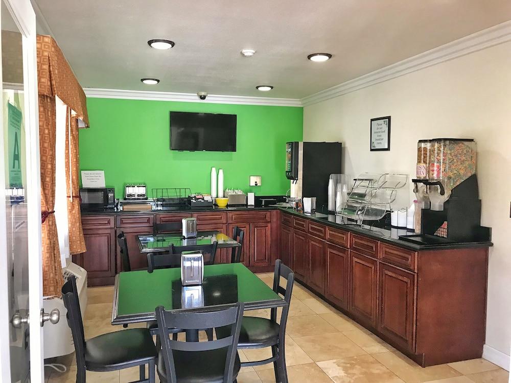Rodeway Inn Adelanto Us 395 Luaran gambar
