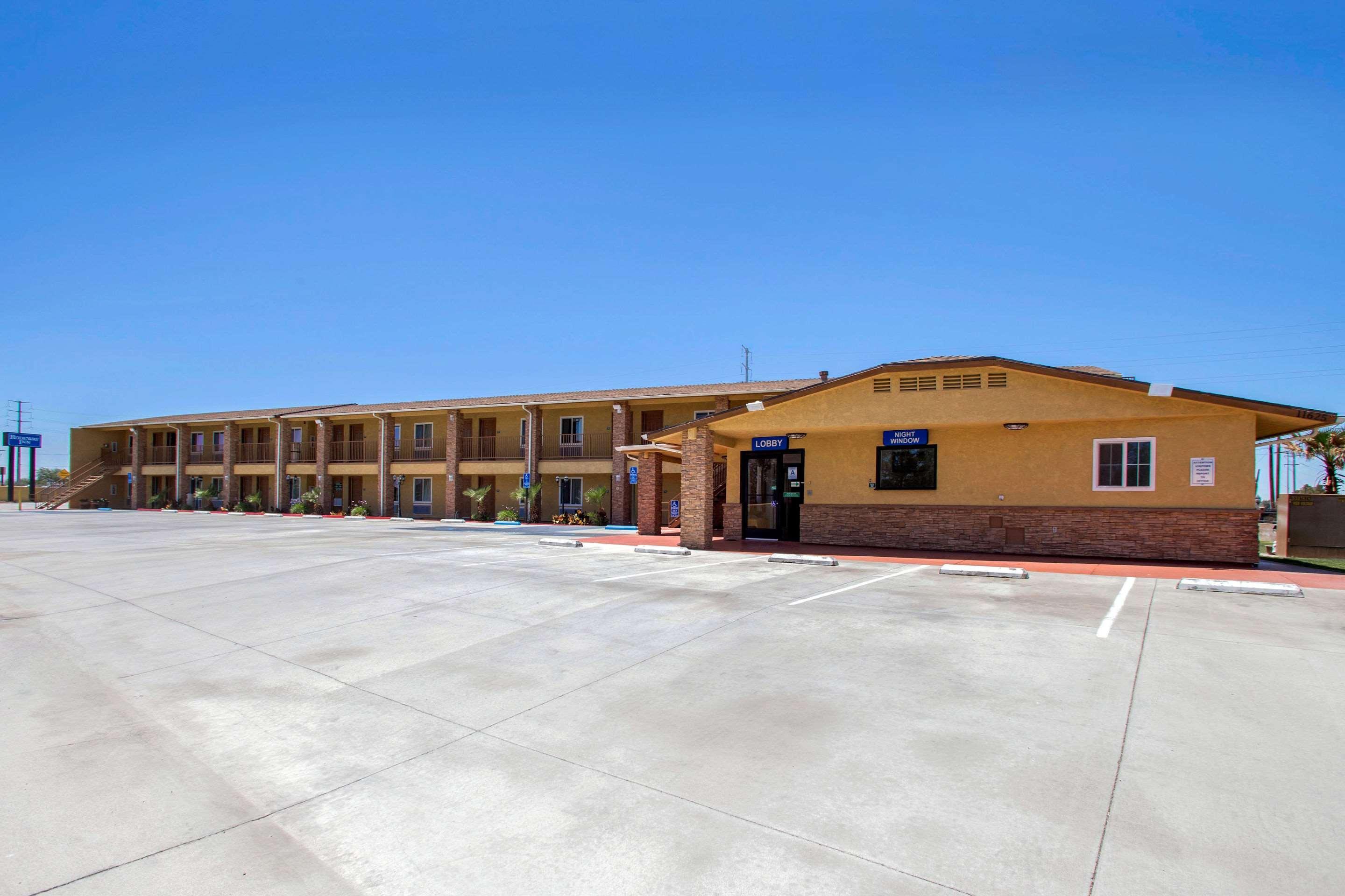 Rodeway Inn Adelanto Us 395 Luaran gambar